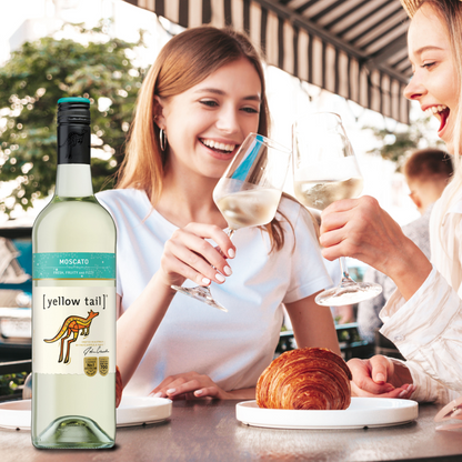Yellow Tail Moscato - Sweet Wine NV